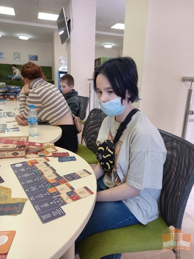 Каждое воскресенье играем в настолки в библиотеке!