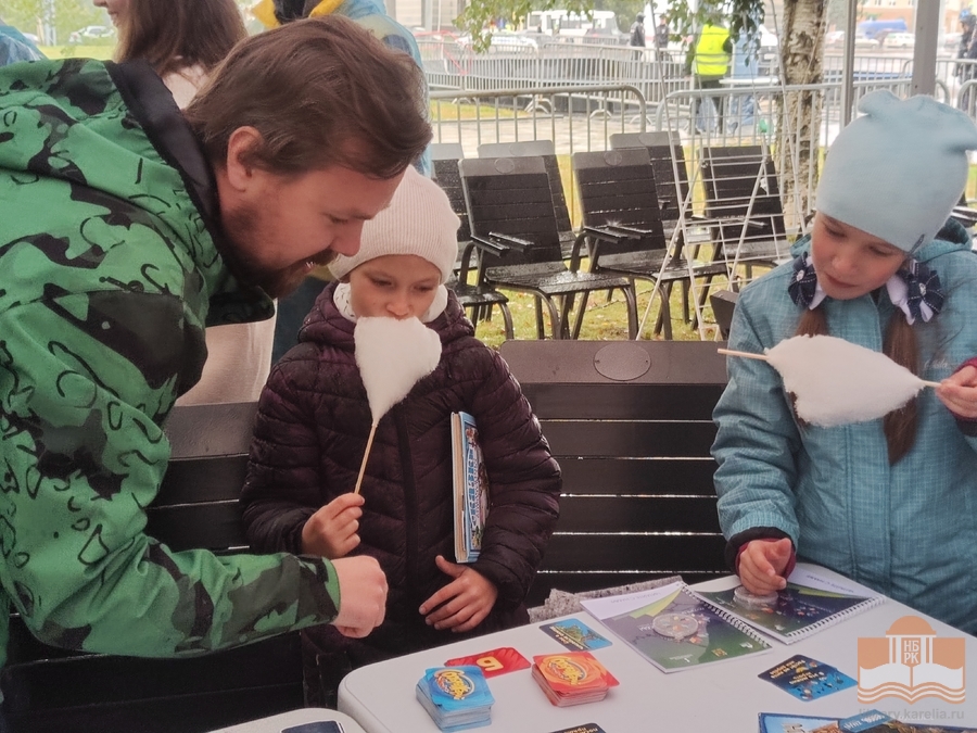 Центр детского чтения принял участие в городском празднике «Первоклассная академия»