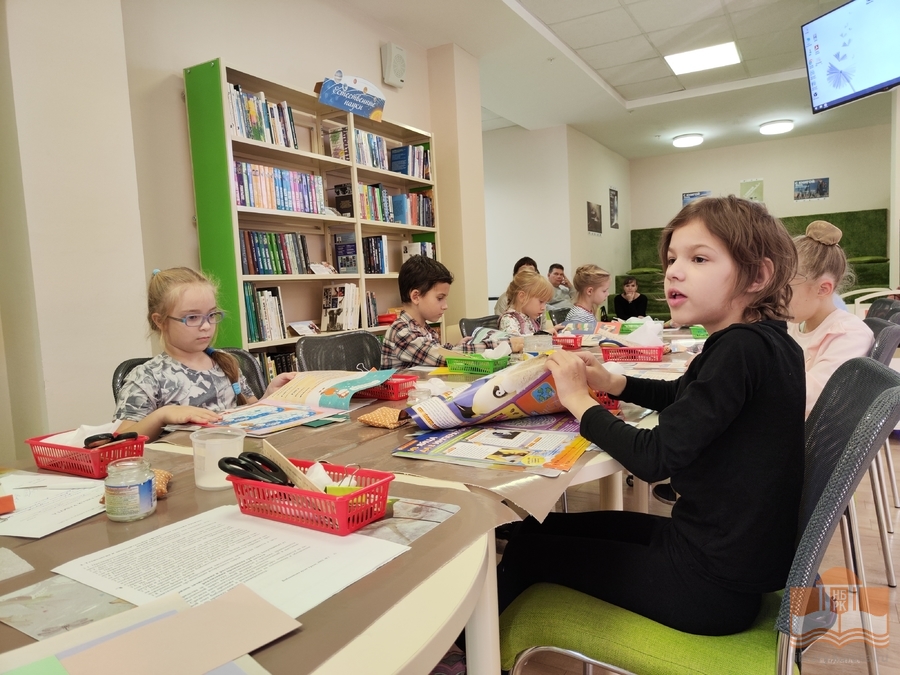 «Чтобы книга жила долго»: третье занятие познавательного цикла «Домашняя библиотека»