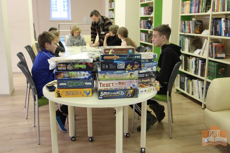 Играем в настолки каждое воскресенье!