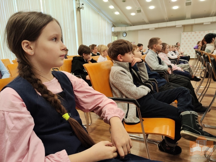 Творческая встреча с карельским детским писателем Ильёй Полуницыным в рамках проекта «Страничку — я, страничку — ты…»