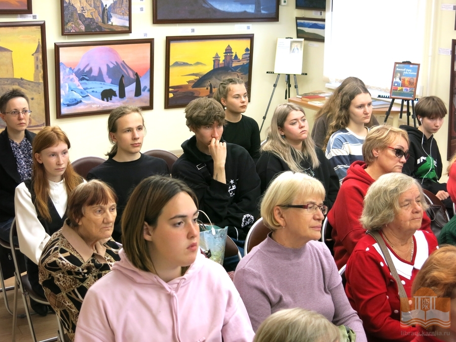 Программа «Литературный четверг», посвященная книгам-билингвам, переводам и переводчикам