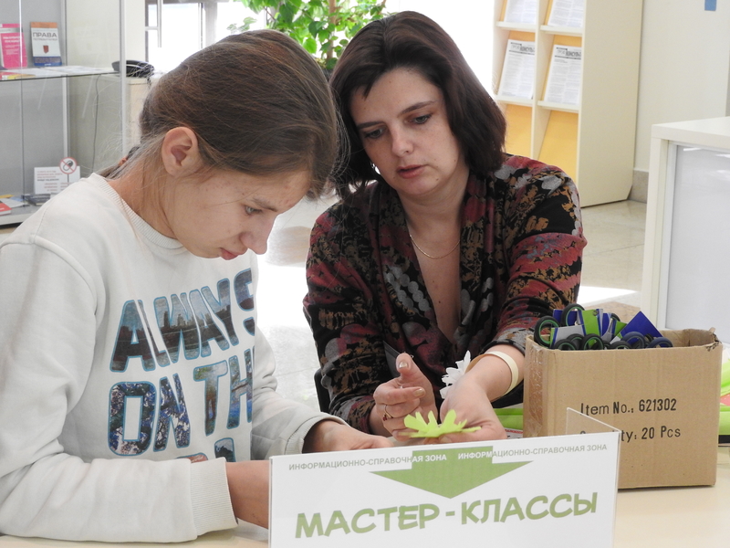 Акция «Белая ромашка».Мастер-классы «Раз ромашка, два ромашка … своими руками»