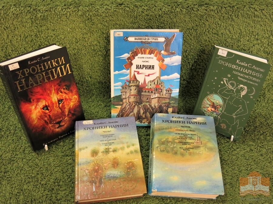 Книги из фонда Национальной библиотеки Карелии, представленные на мероприятии