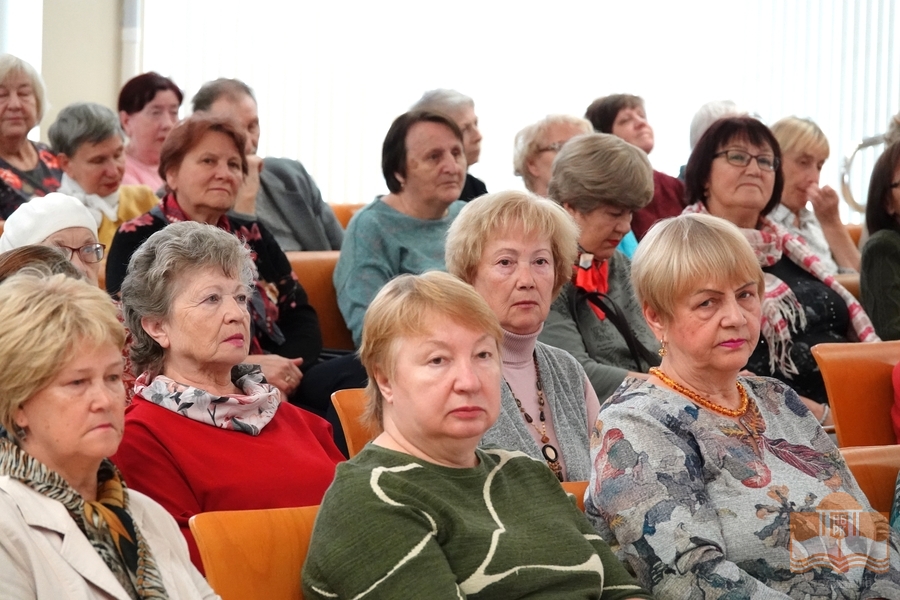 На встрече клуба «Старая пластинка», посвященной народным песням