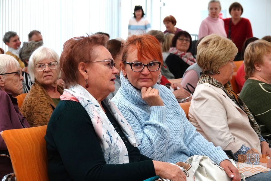 На встрече клуба «Старая пластинка», посвященной народным песням