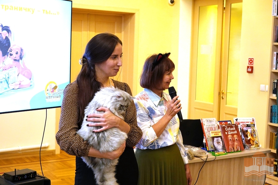 Надежда Яковлева и Наталья Гарбар, ведущие программы «Страничку – я, страничку – ты…»