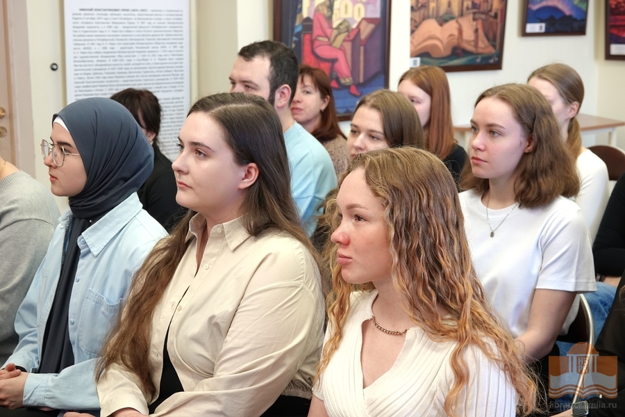 Студенты Медицинского института в Национальной библиотеке Карелии