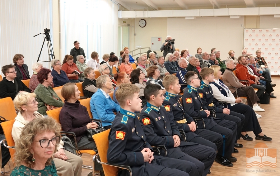 На вечере, посвященном Рихарду Зорге